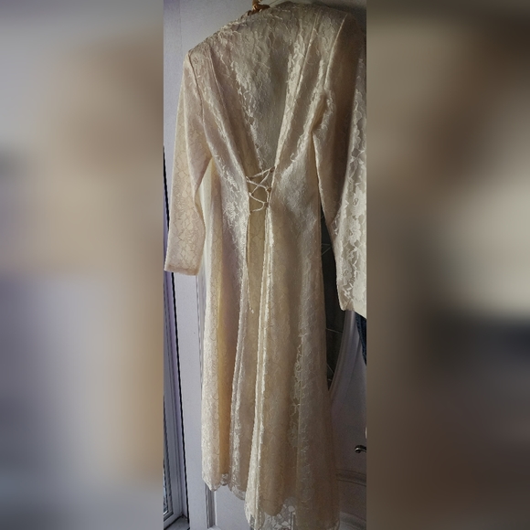 Vintage 1990’s All That Jazz off-white dress in nylon & lace - Picture 2 of 3
